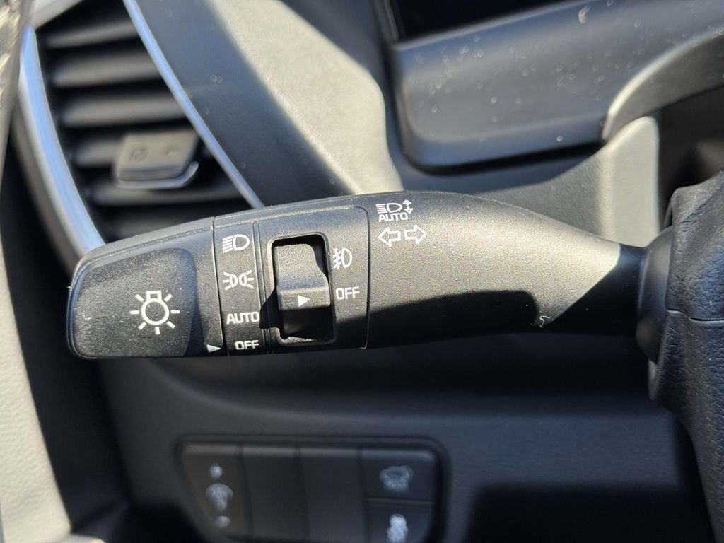 Used 2025 Kia Seltos SX image 20