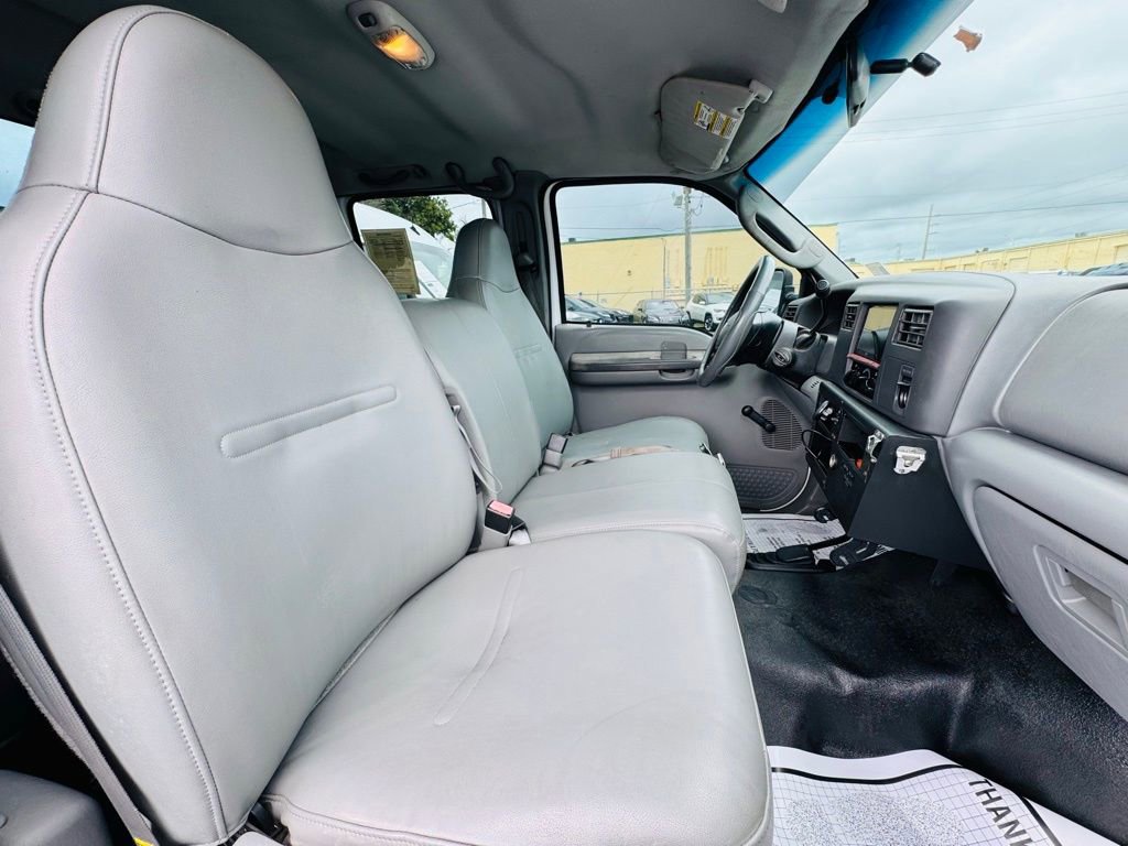 Used 2004 Ford F350 XL image 14