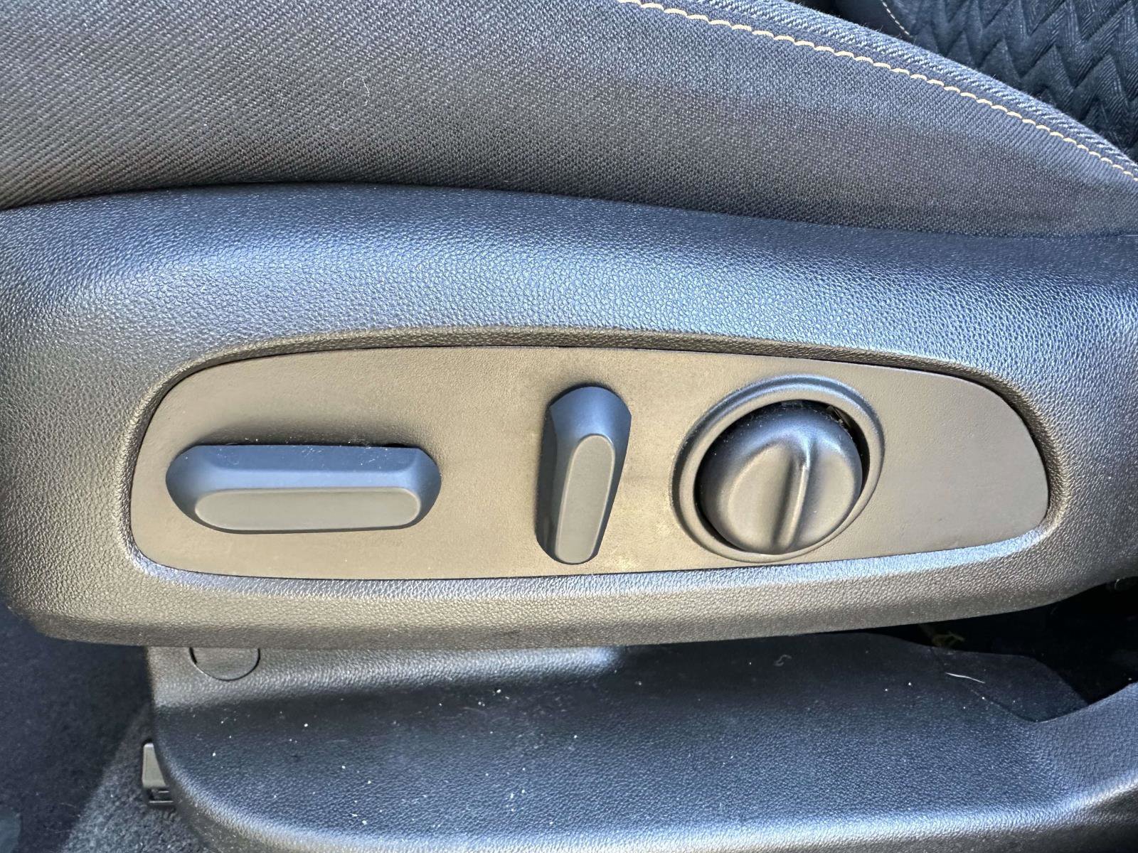 Used 2022 Chevrolet Equinox LT image 18