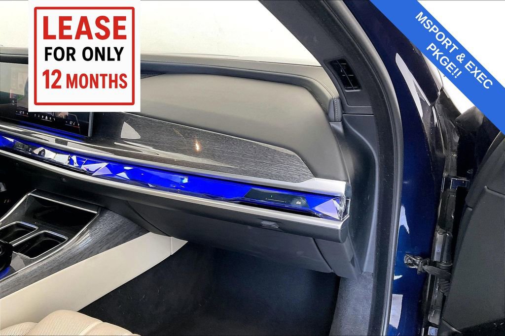 Used 2023 BMW 760i xDrive w/ Executive Package image 22