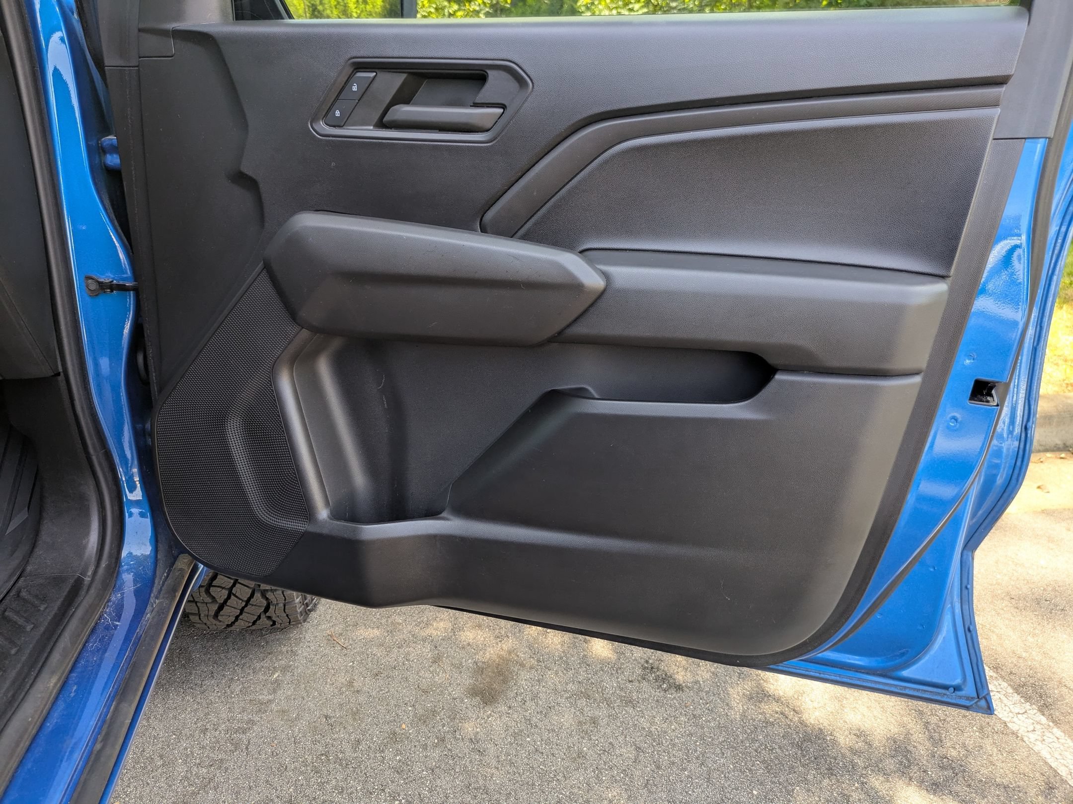 Used 2023 Chevrolet Colorado Trail Boss w/ Advanced Trailering Package AWD/4WD image 34