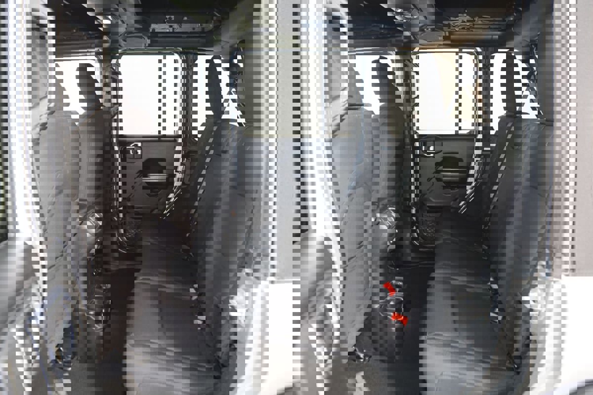 Used 2018 Jeep Wrangler Unlimited Sport S image 45