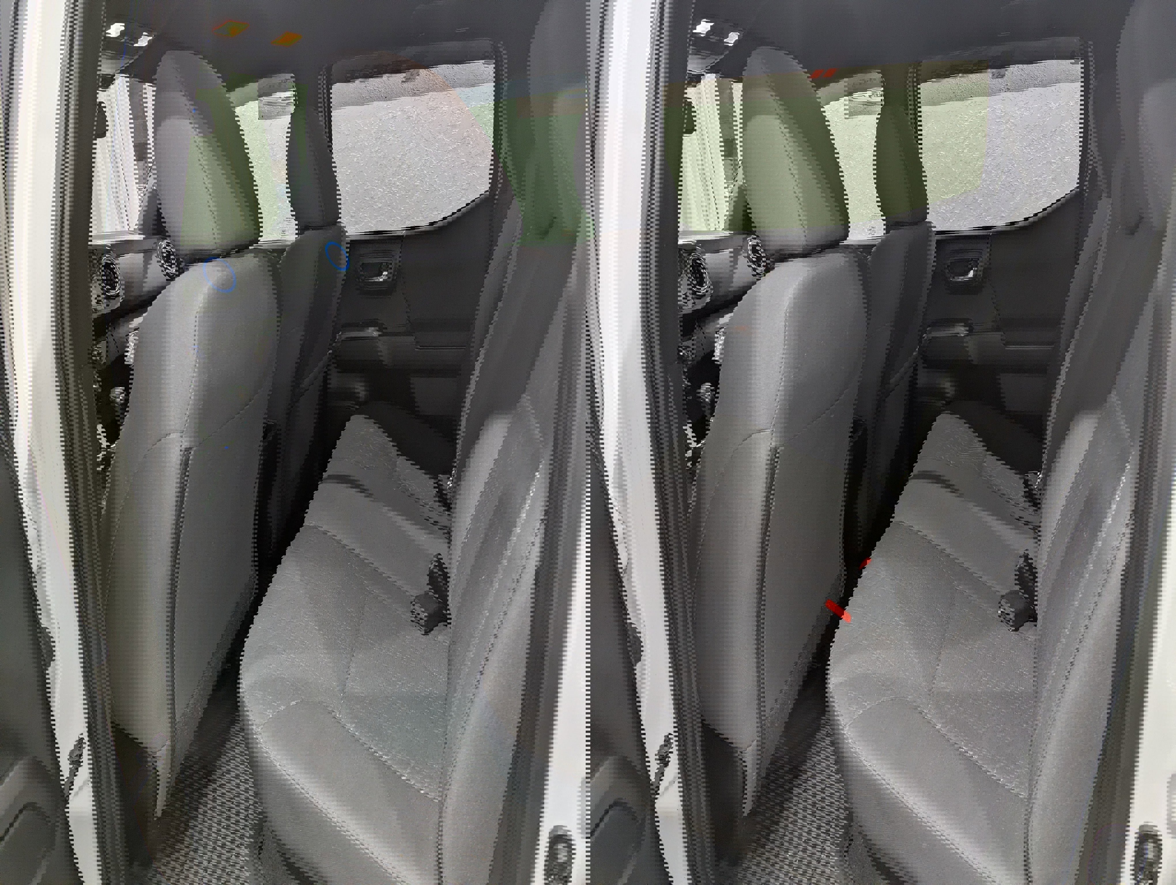 Used 2018 Toyota Tacoma SR image 12