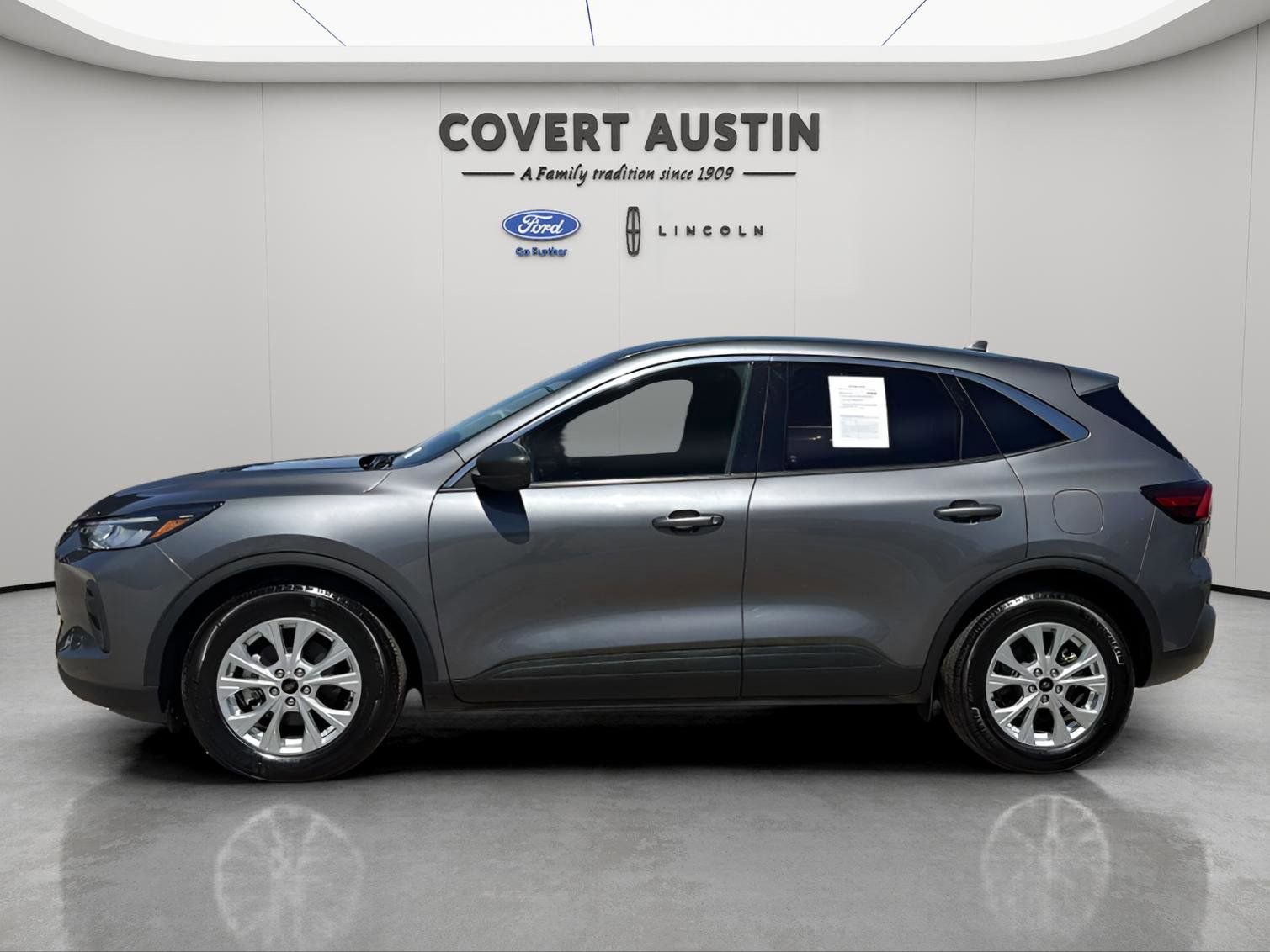 Certified 2024 Ford Escape Active image 2