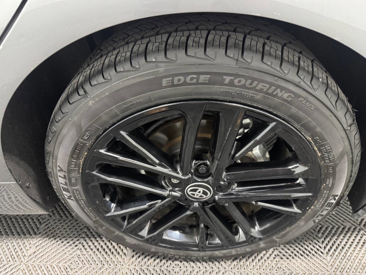 Used 2025 Toyota Camry SE image 41