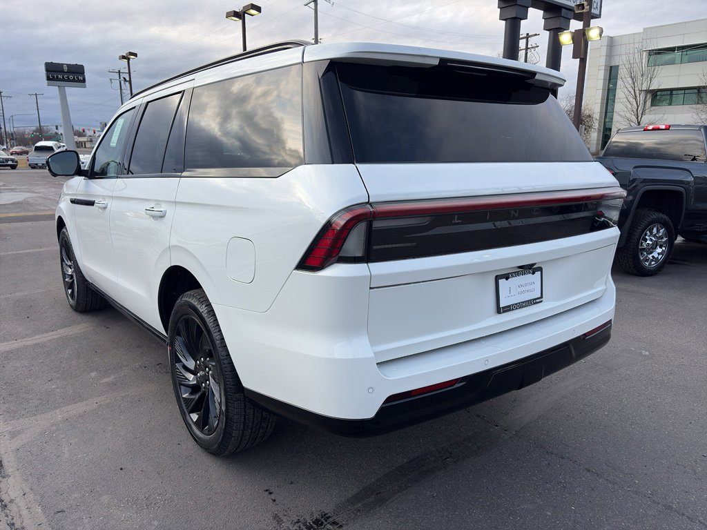 New 2026 Lincoln Navigator Reserve image 5