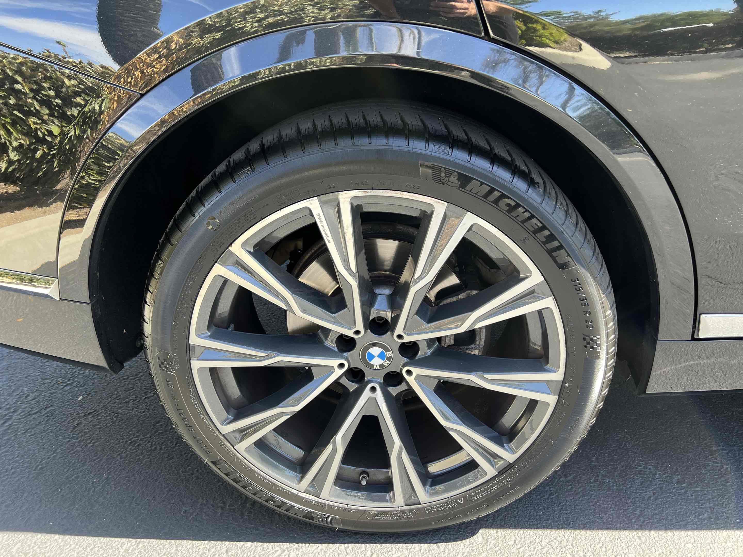 Used 2022 BMW X7 xDrive40i w/ Premium Package AWD/4WD image 92