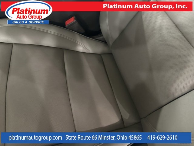 Used 2023 GMC Yukon XL SLT image 12