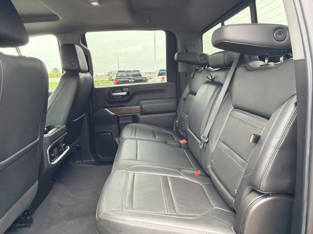 Used 2022 GMC Sierra 3500 Denali AWD/4WD image 16
