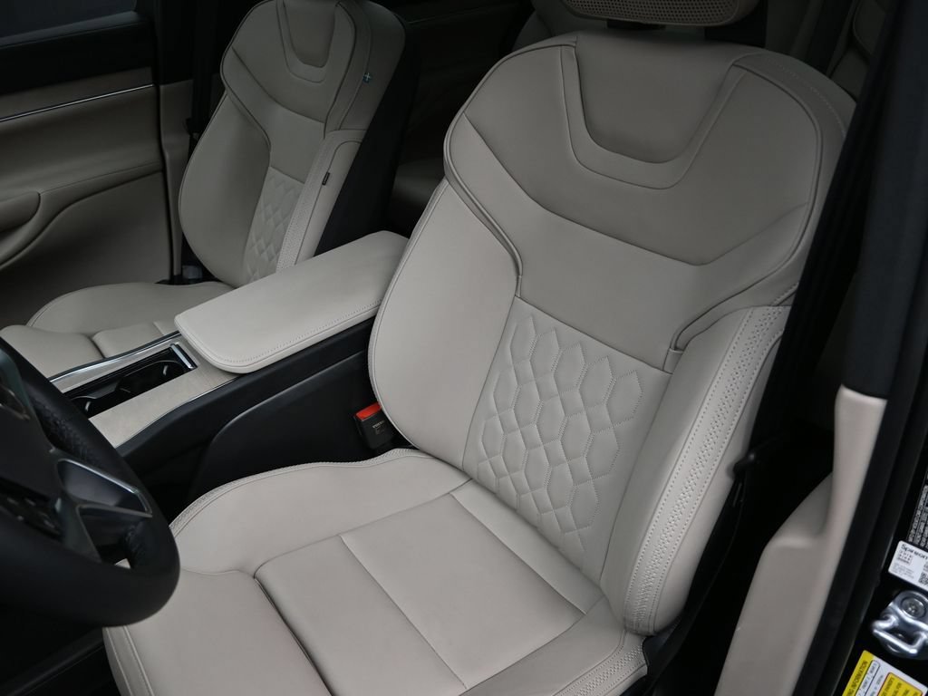 New 2025 Volvo EX90 Ultra AWD/4WD image 15