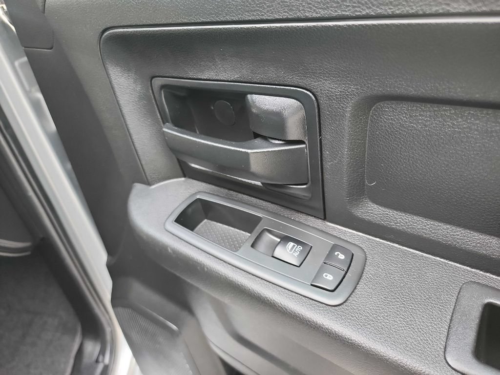 Used 2018 RAM 2500 Tradesman w/ Chrome Appearance Group AWD/4WD image 38