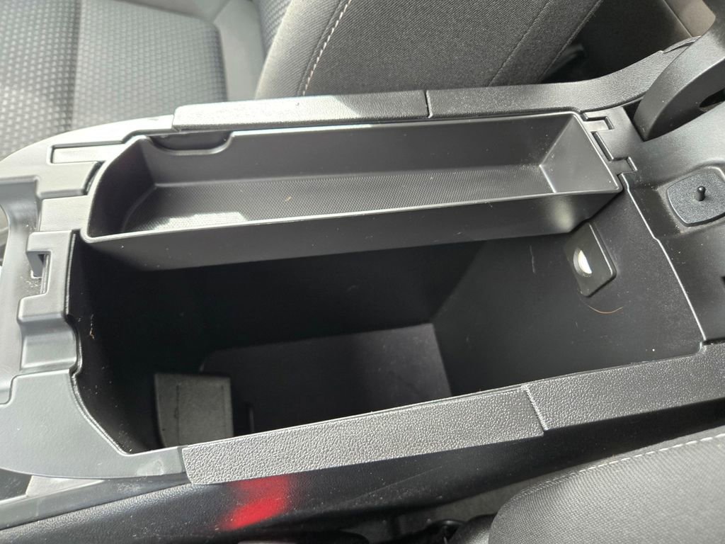 Certified 2023 GMC Terrain SLE w/ Driver Convenience Package image 11