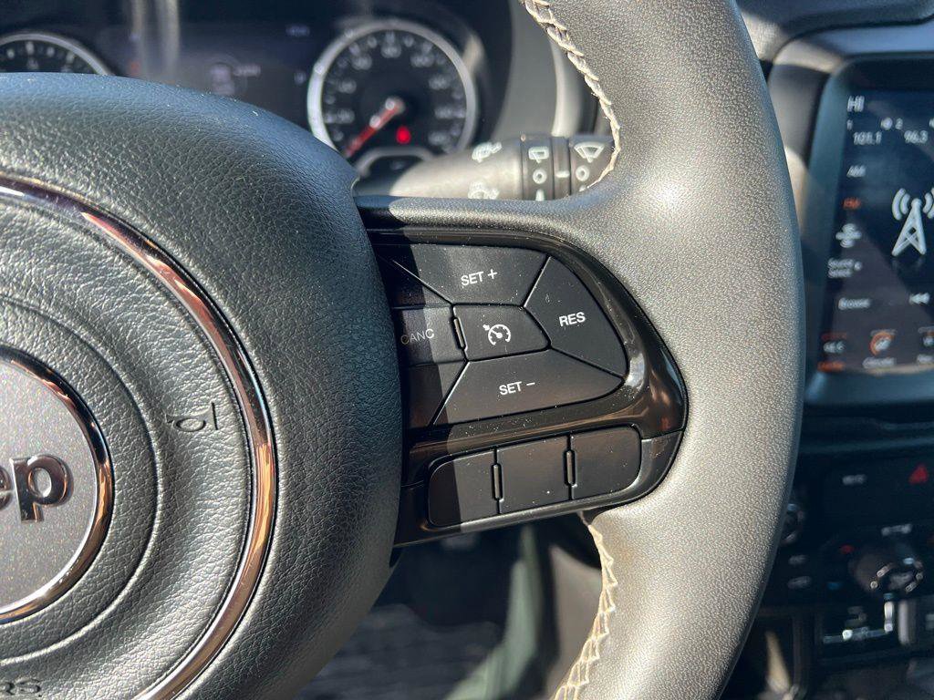 Used 2021 Jeep Renegade Latitude image 41