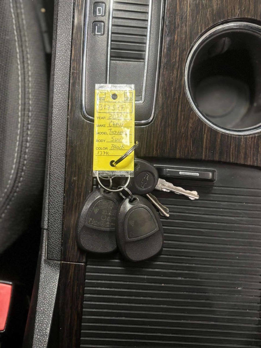 Used 2016 Chevrolet Traverse LT image 37