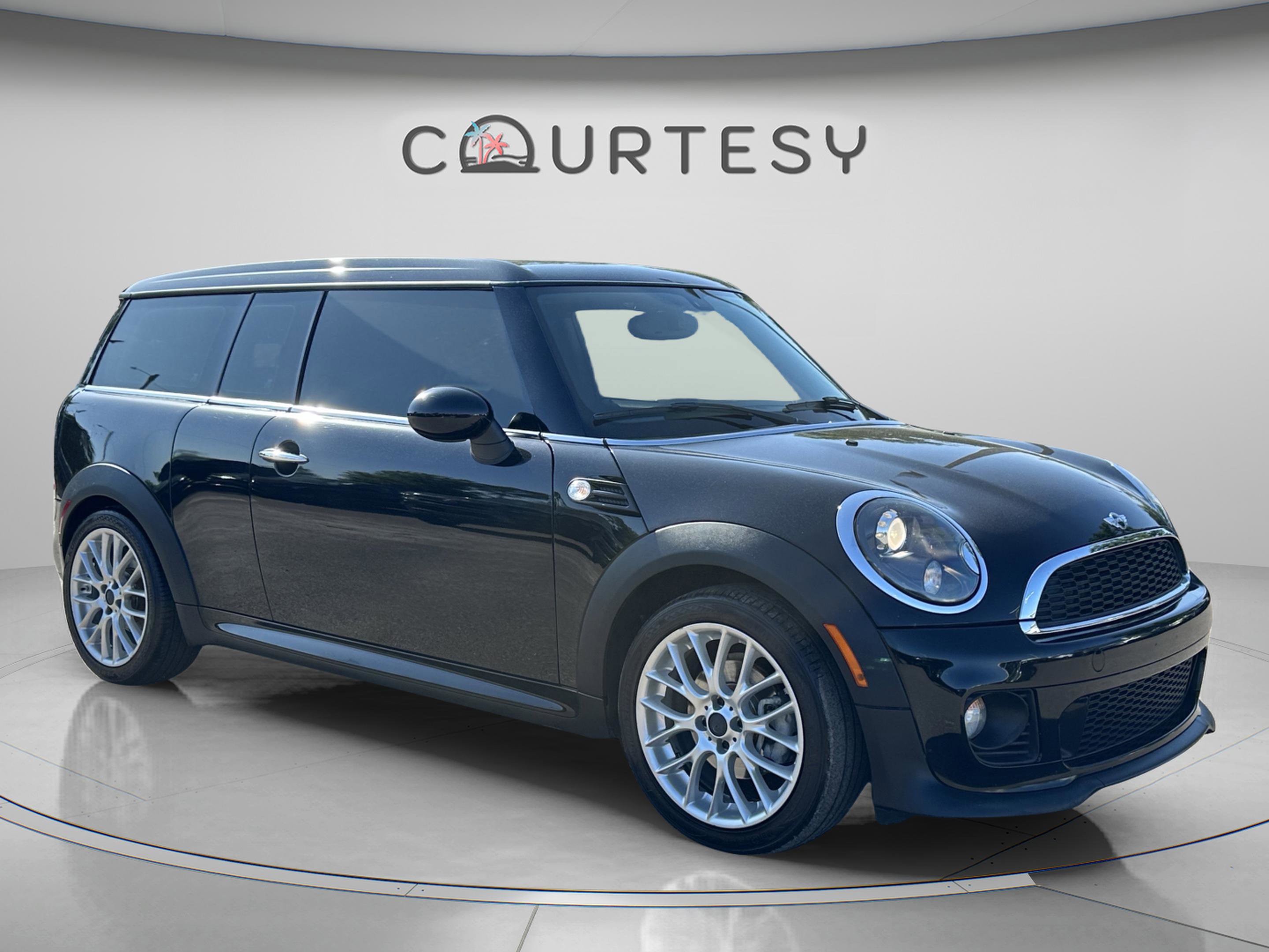 Used 2014 MINI Cooper Clubman FWD image 7