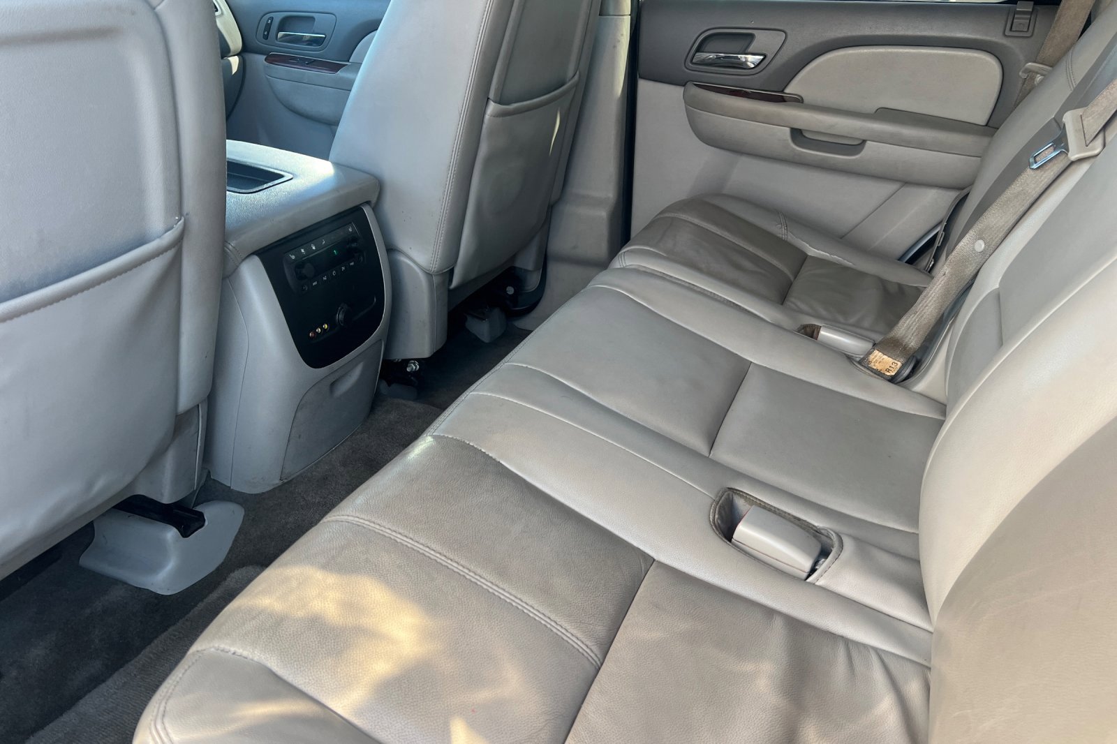 Used 2013 Chevrolet Tahoe LT w/ Luxury Package image 9