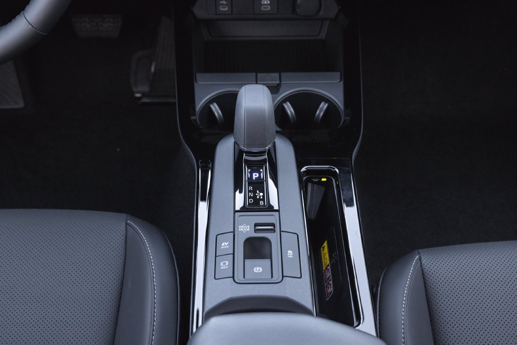 New 2027 Toyota Prius FWD image 11