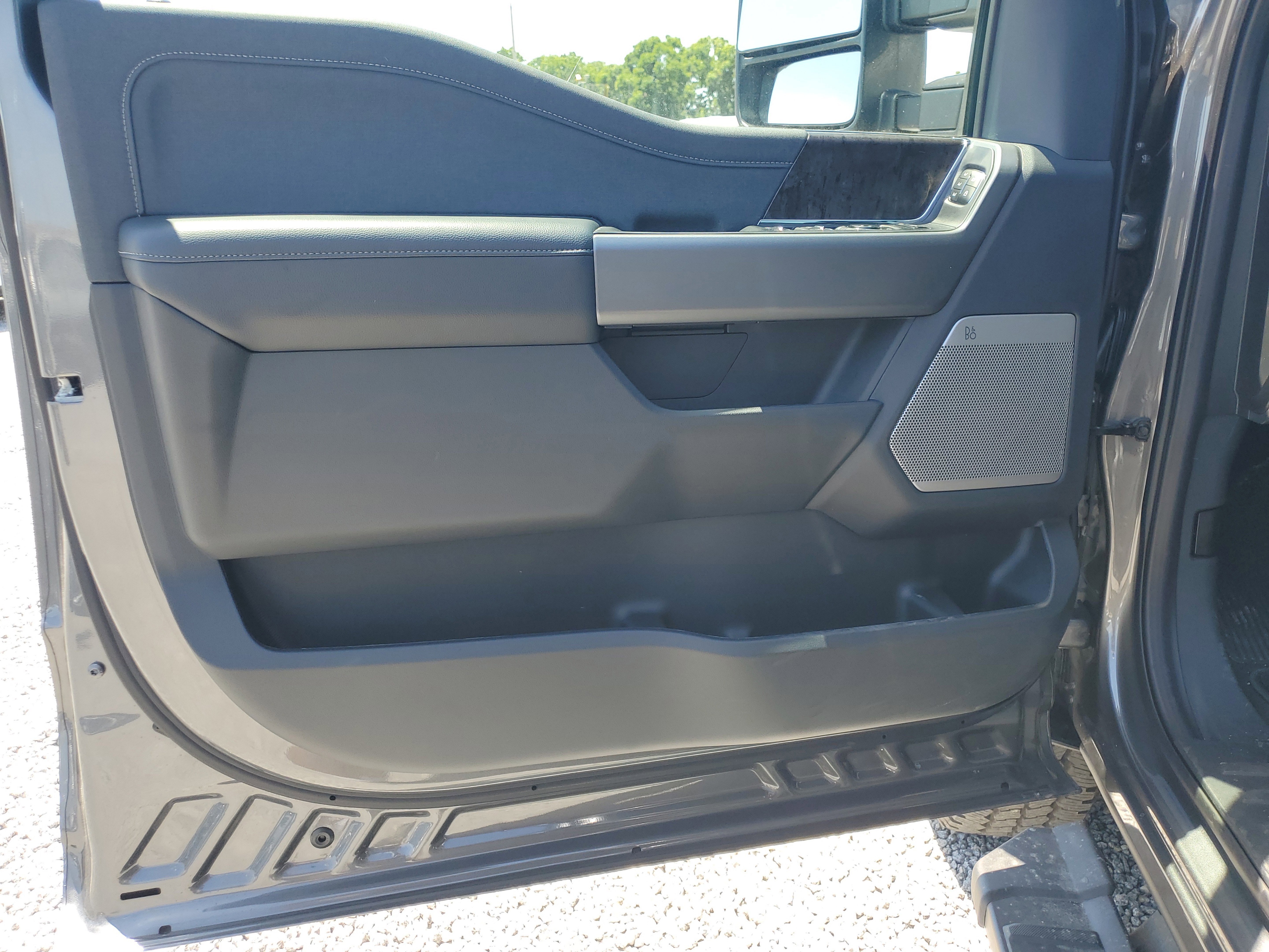 New 2025 Ford F250 Lariat w/ Lariat Ultimate Package image 15