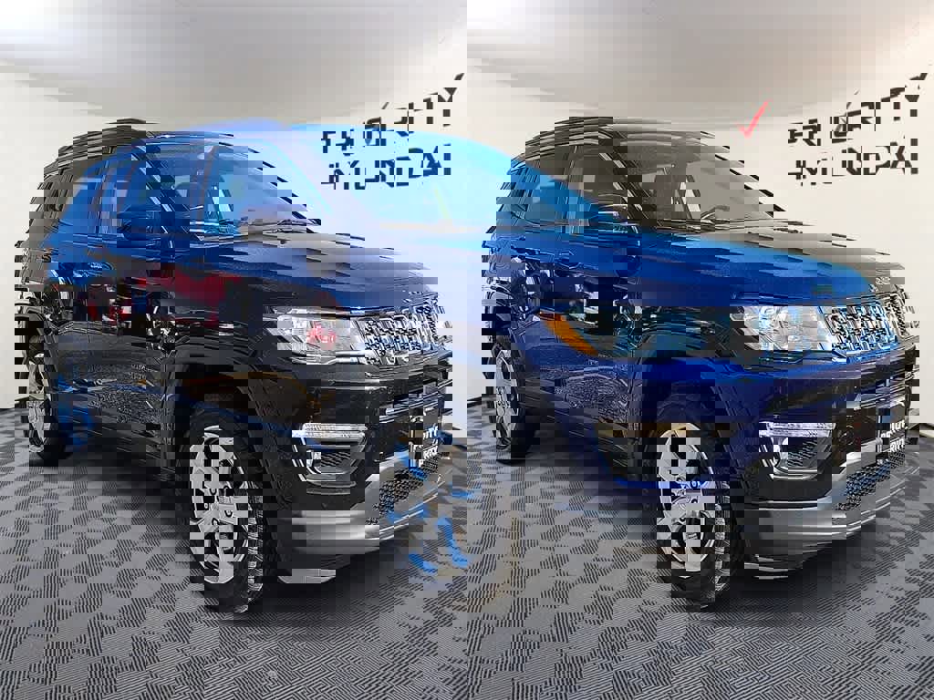 Used 2020 Jeep Compass Latitude w/ Popular Equipment Group image 3