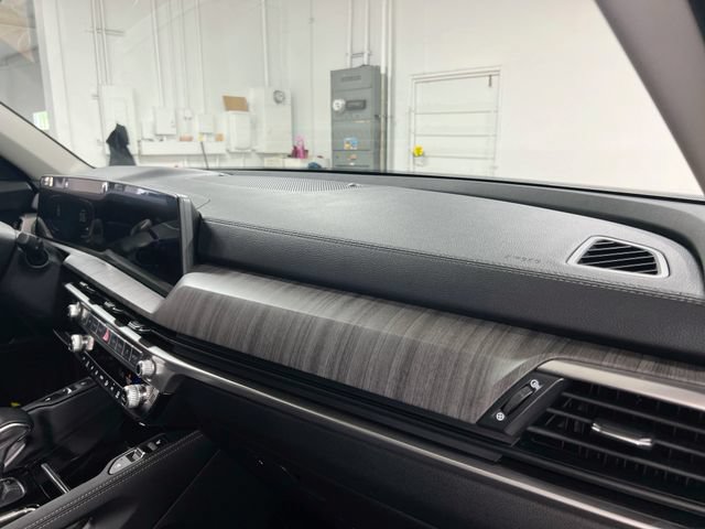 Certified 2024 Kia Telluride EX w/ EX Captain's Chair Package FWD image 32