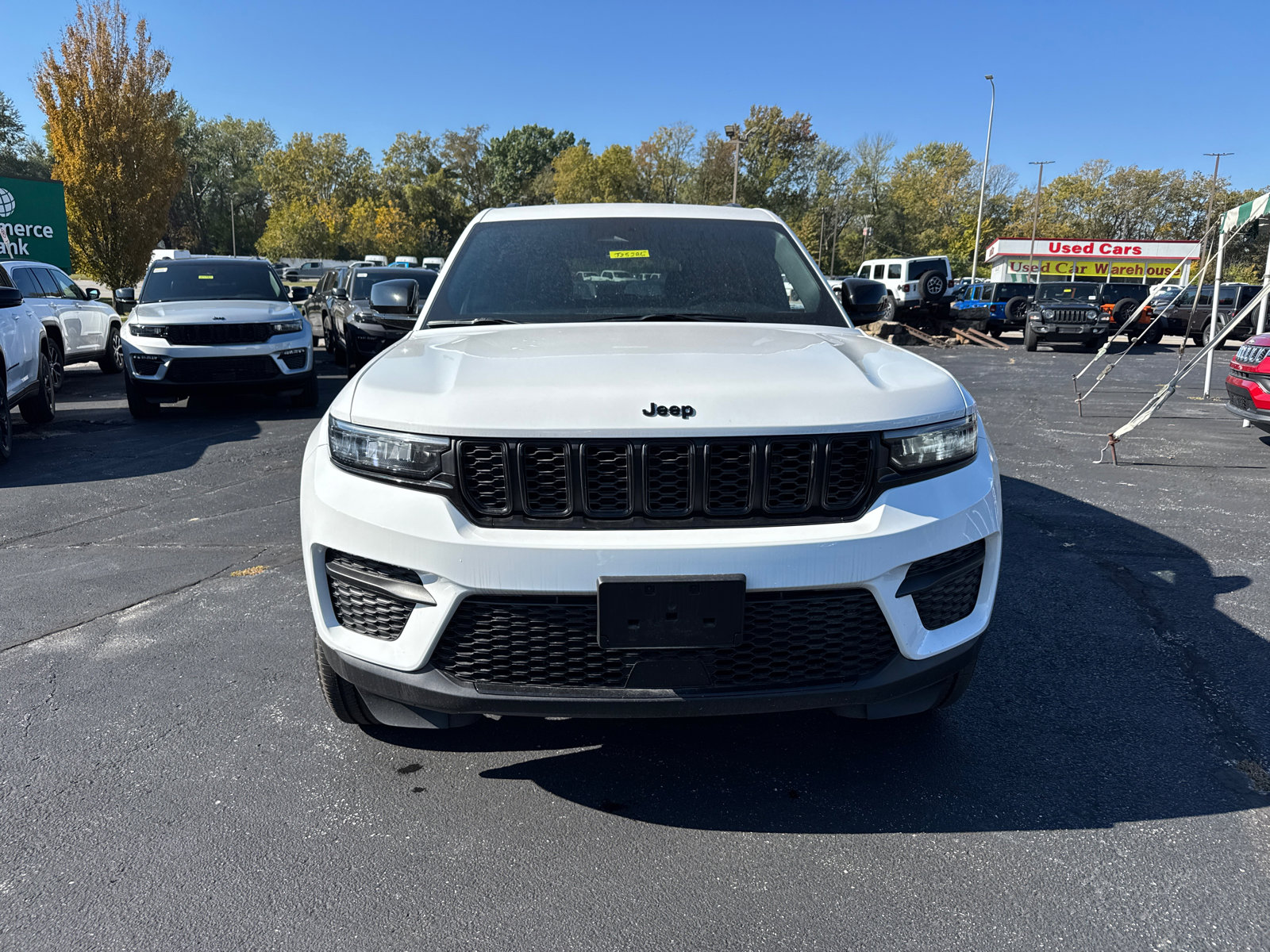 New 2025 Jeep Grand Cherokee Altitude AWD/4WD image 2