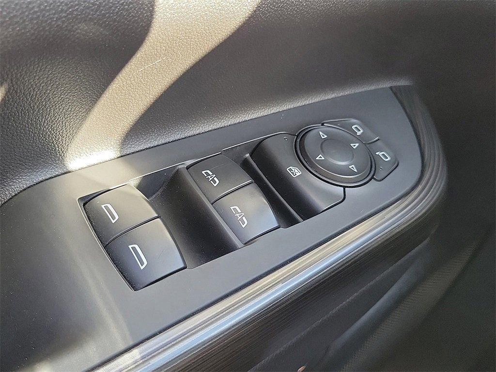 Used 2023 GMC Acadia SLT image 15