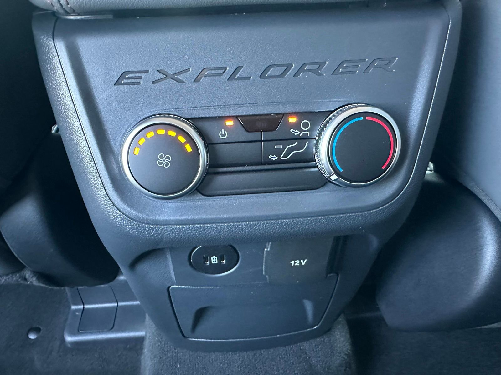 New 2025 Ford Explorer Active w/ Active Comfort Package image 25