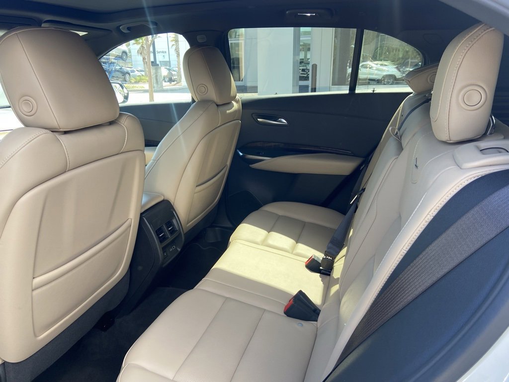 Certified 2025 Cadillac XT4 Premium Luxury image 12