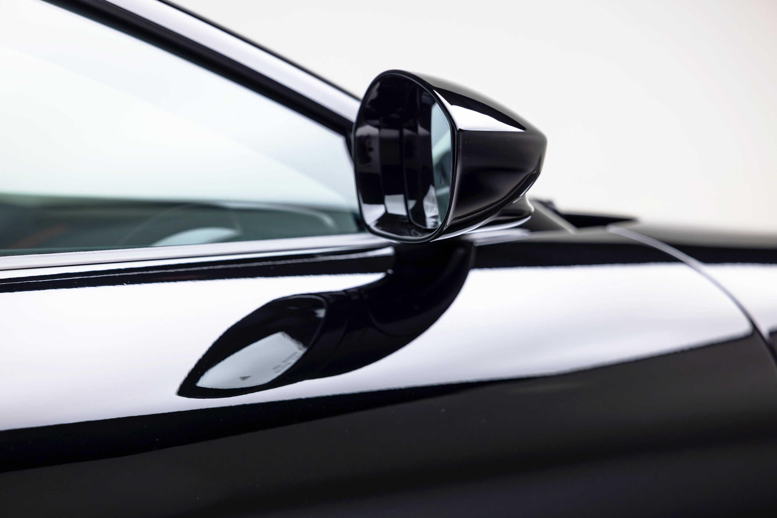 Used 2026 Ferrari Roma Spider RWD image 18