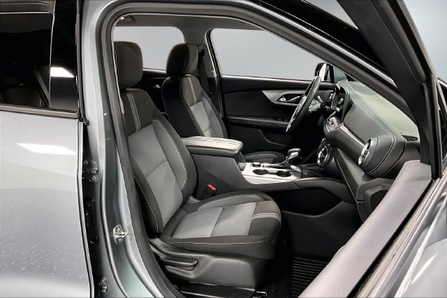 Used 2024 Chevrolet Blazer LT w/ Convenience Package FWD image 25