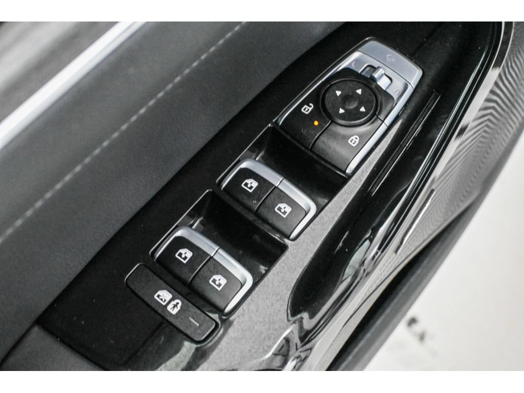 Used 2025 Kia K5 EX FWD image 18