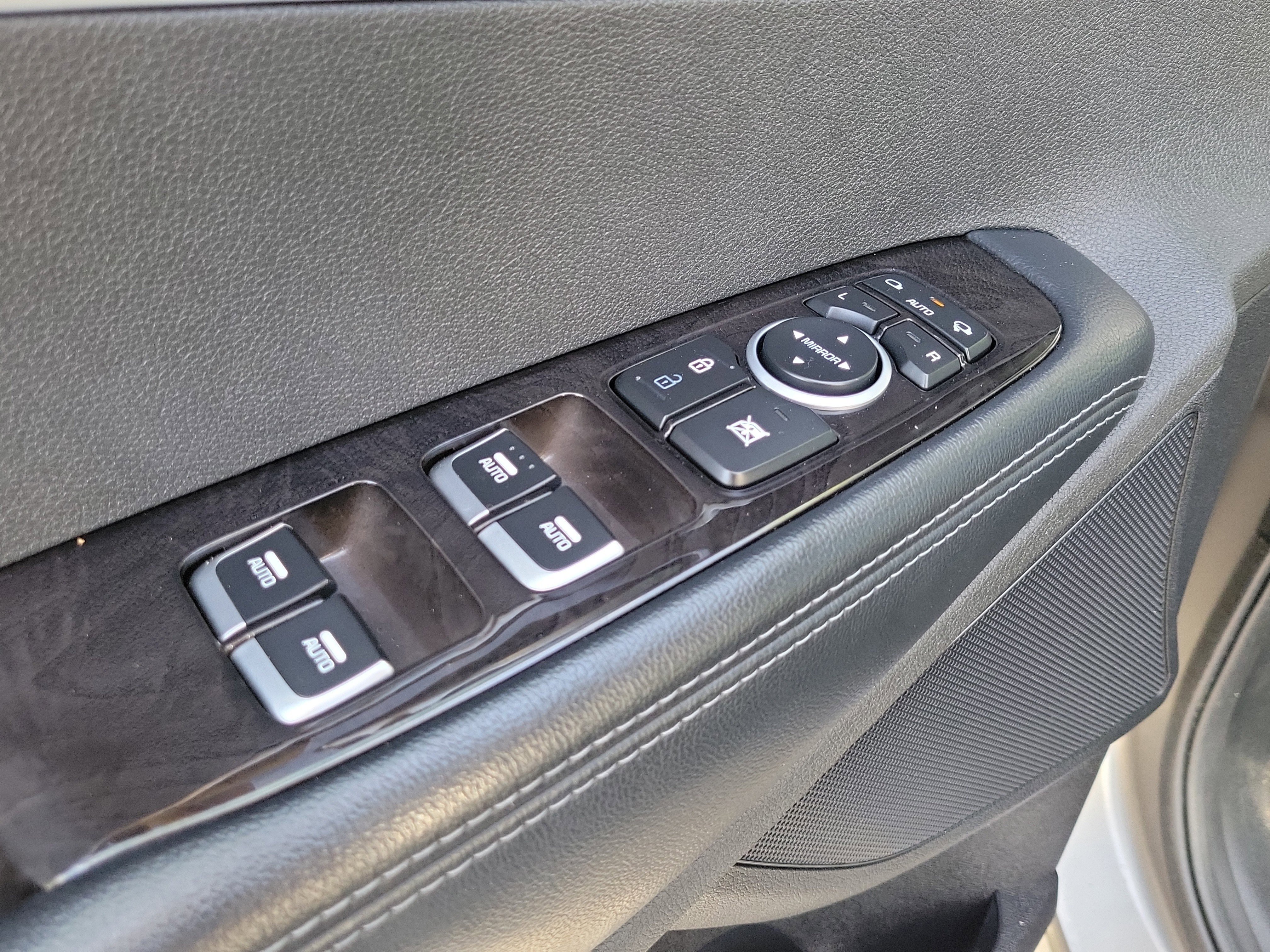 Used 2018 Kia Sorento EX image 20