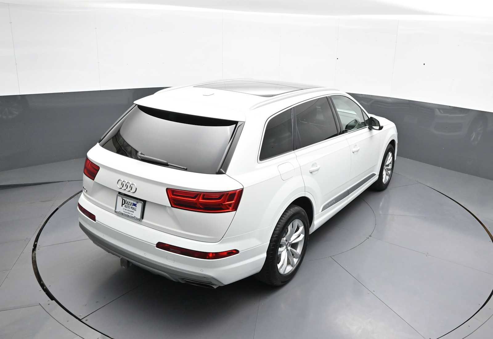 Used 2019 Audi Q7 3.0T Premium w/ Convenience Package AWD/4WD image 40