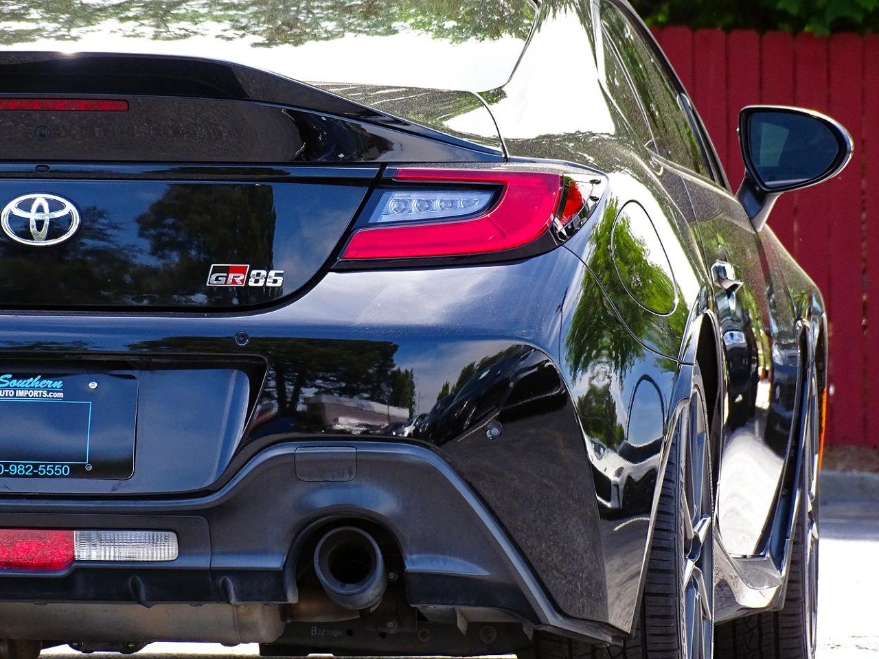 Used 2023 Toyota GR86 Premium RWD image 11