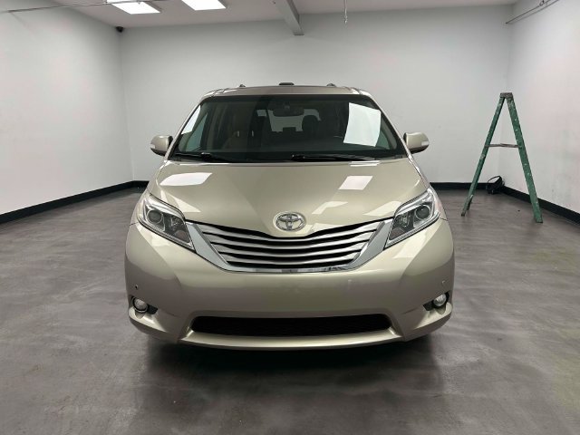 Used 2017 Toyota Sienna Limited Premium w/ Protection Package AWD/4WD image 8