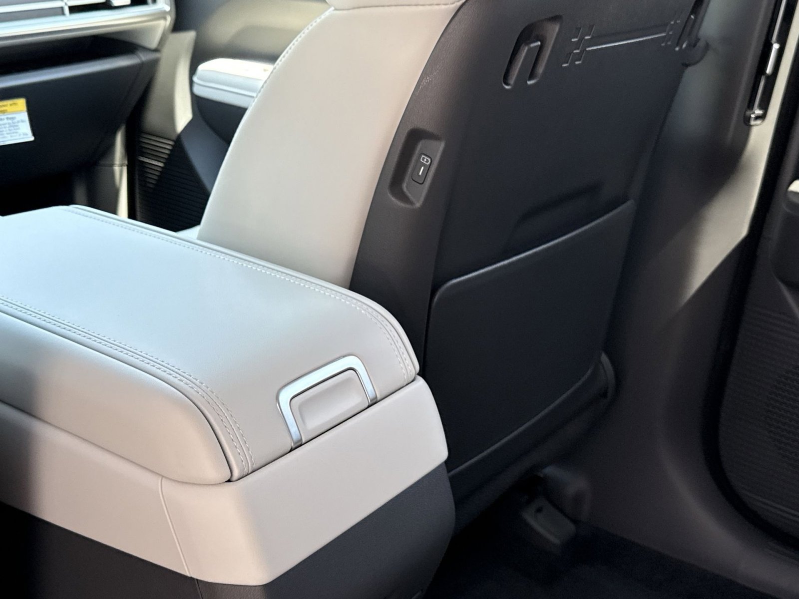New 2026 Hyundai Santa Fe SEL FWD image 24