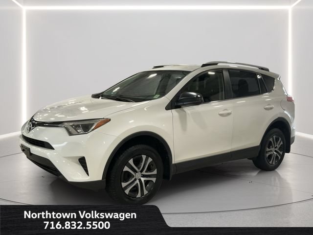 Used 2016 Toyota RAV4 LE AWD/4WD image 1