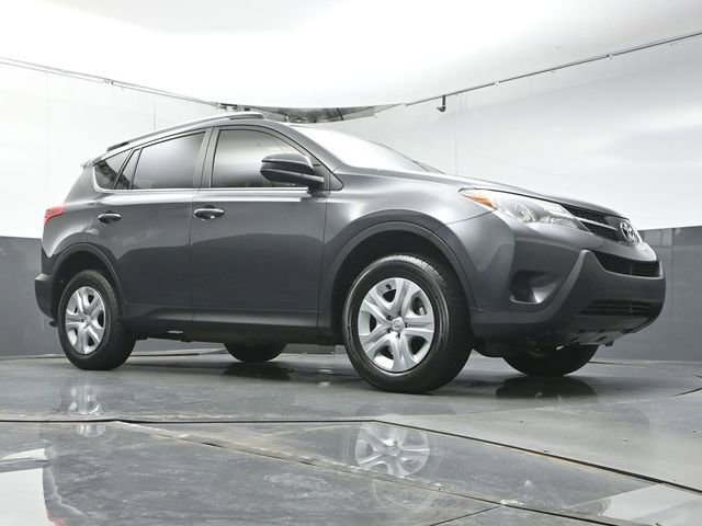 Used 2015 Toyota RAV4 LE FWD image 39