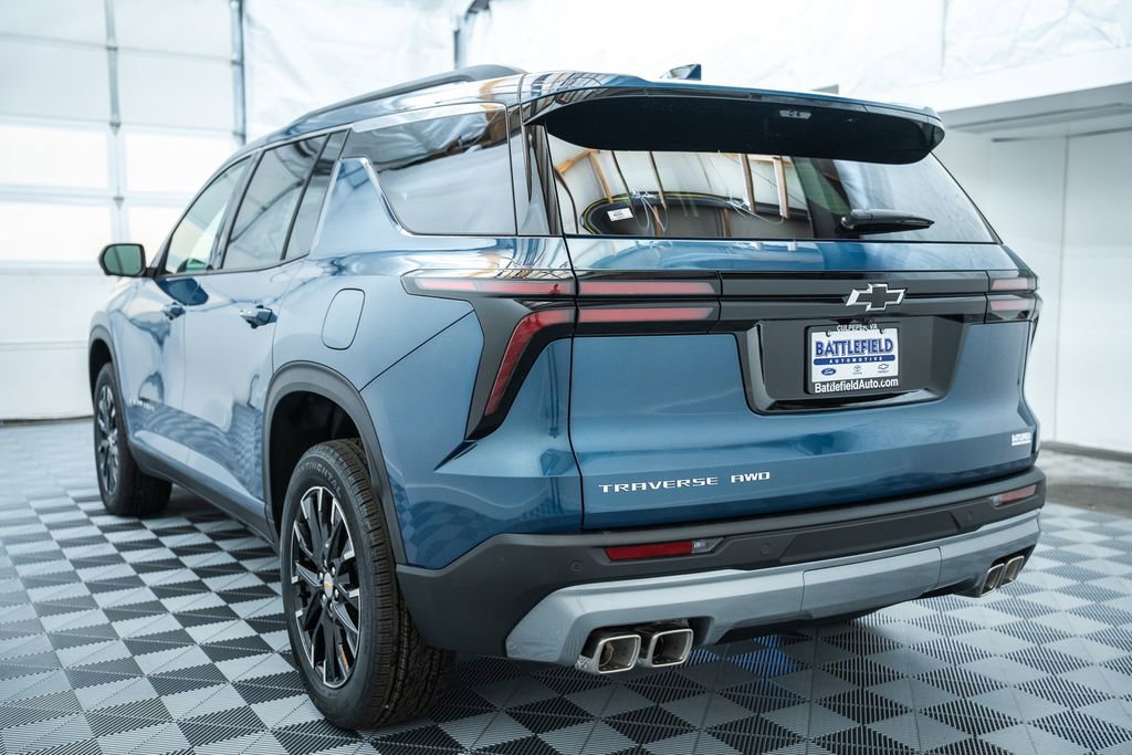 New 2026 Chevrolet Traverse LT w/ Sun and Wheel Package AWD/4WD image 6