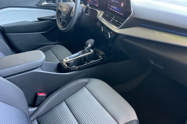 Used 2026 Chevrolet Trax LT FWD image 19