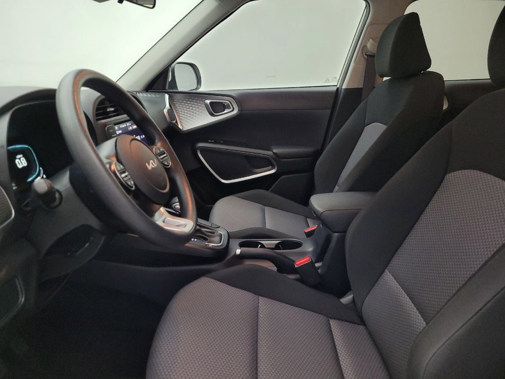 Used 2024 Kia Soul LX w/ Option Group 015 image 17