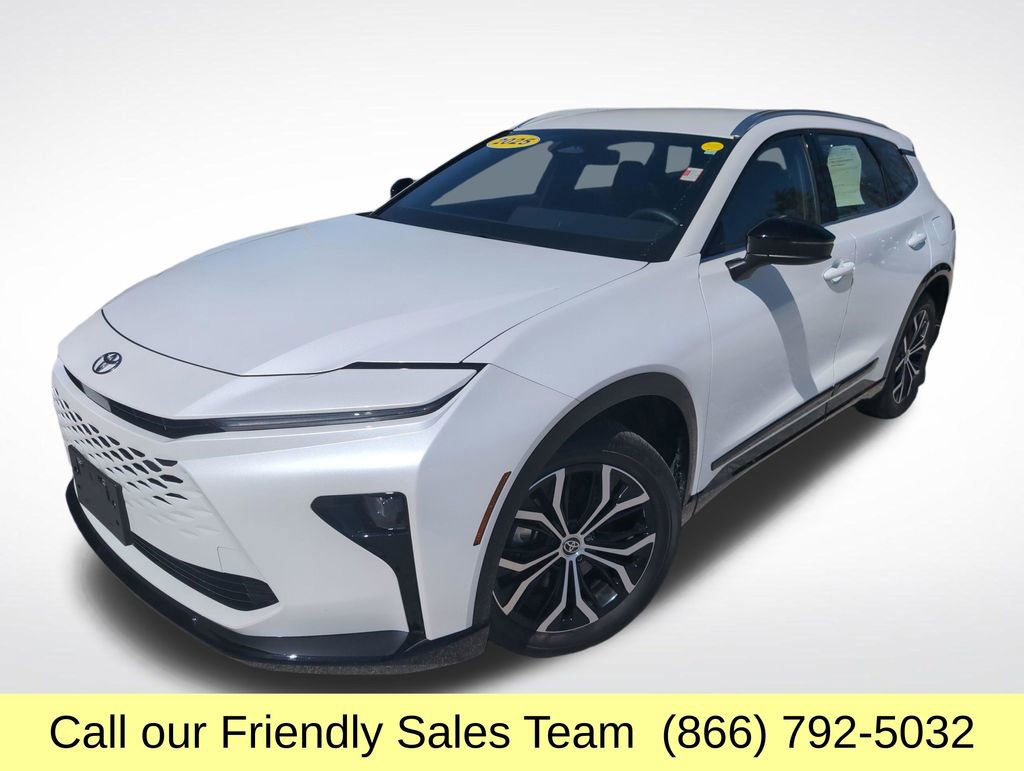 Certified 2025 Toyota Crown Signia w/ Tow-Hitch Package (TMS) AWD/4WD image 1