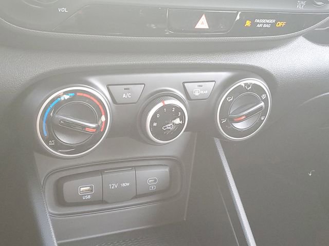 New 2026 Hyundai Venue SE image 26