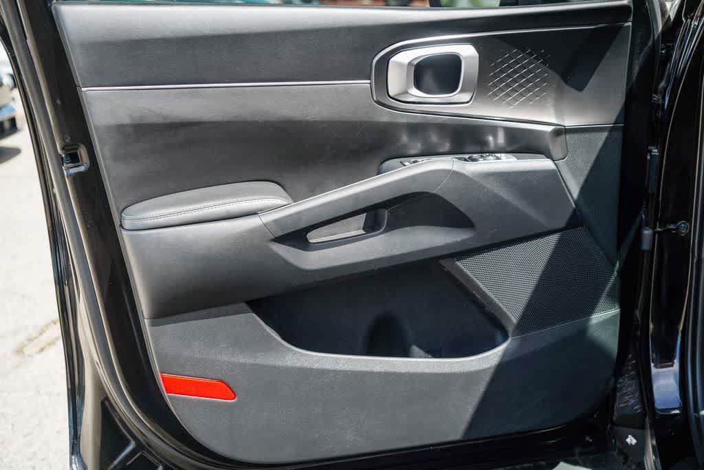 Certified 2023 Kia Sorento EX w/ Panoramic Sunroof Package FWD image 19