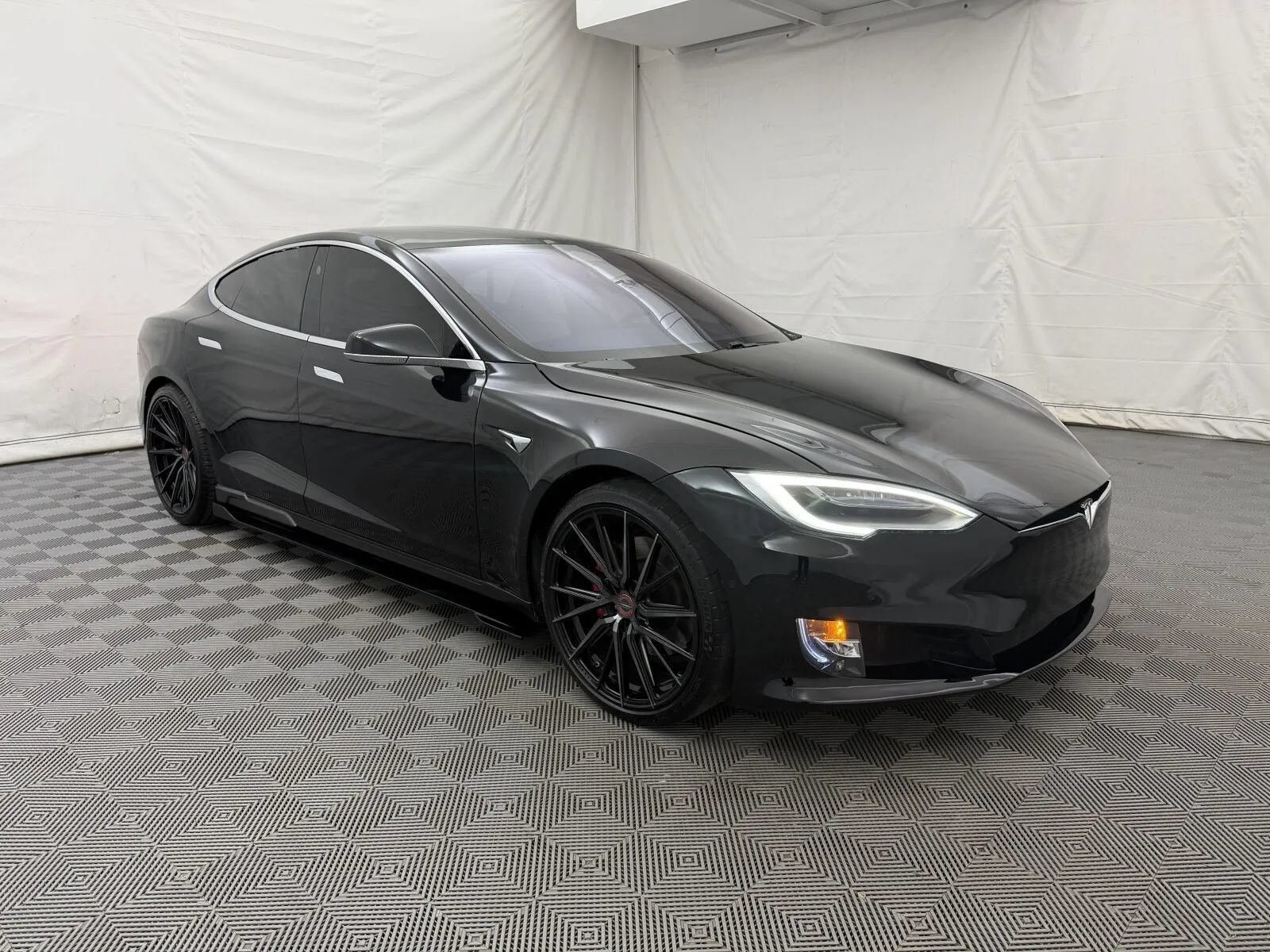 Used 2020 Tesla Model S Performance AWD/4WD image 4