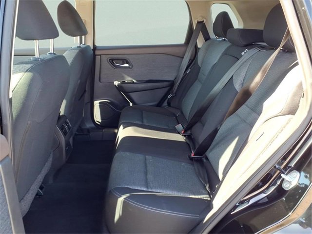 Used 2023 Nissan Rogue SV image 27
