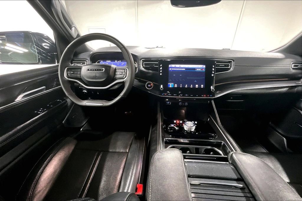 Used 2023 Jeep Wagoneer 4WD w/ Convenience Group I image 18