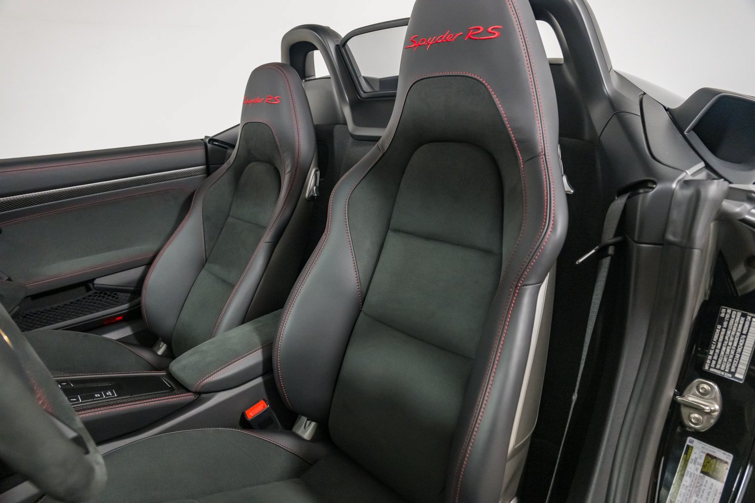 Used 2024 Porsche 718 Boxster Spyder RS w/ Light Design Package RWD image 31
