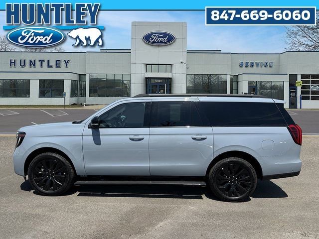 Used 2025 Ford Expedition Max Platinum w/ Stealth Appearance Package image 7