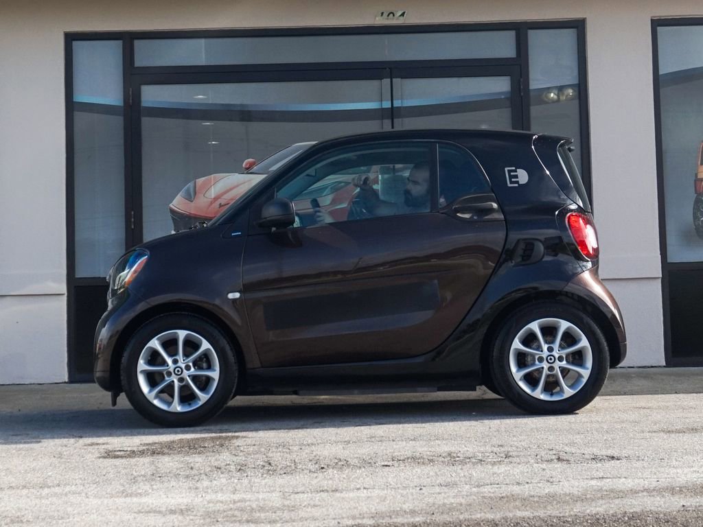 Used 2018 smart fortwo electric drive RWD image 5